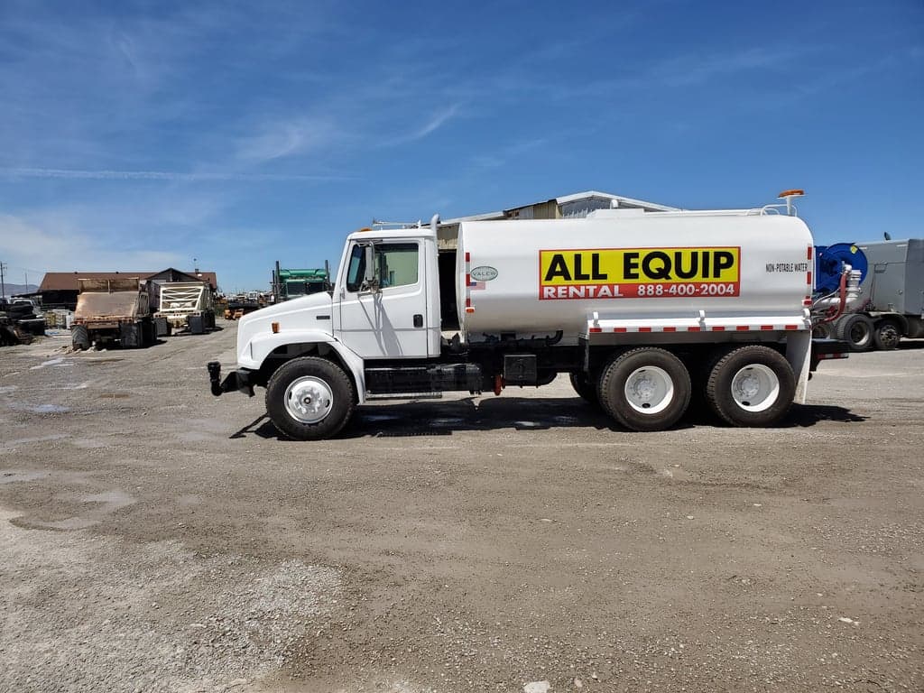 Freightliner Water Truck 4000 Gallons
