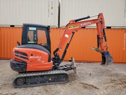9,000lb. Mini Excavator Kubota KX040 9,000lb. Mini Excavator Kubota KX040