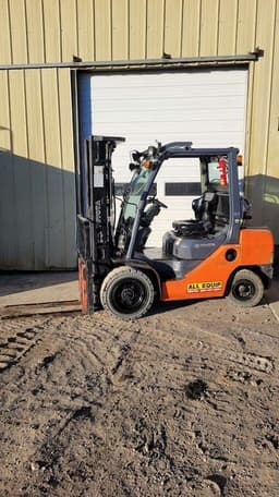 Toyota Warehouse Forklift 6000lbs Toyota Warehouse Forklift 6000lbs