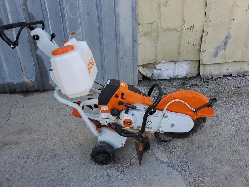 Stihl TS800 Concrete Saw with 14" cutting blade