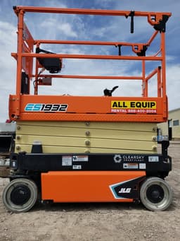 19' Electric Scissor Lift ES1932 19' Electric Scissor Lift ES1932