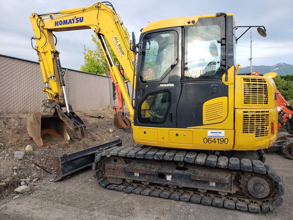 20,000lb. Midi Excavator KX080, PC88