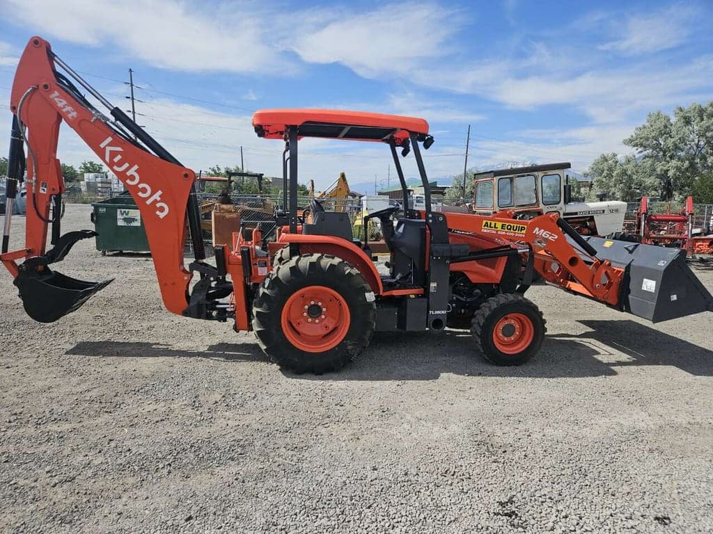 Kubota M62 Backhoe/Loader