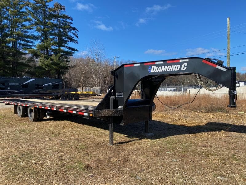 Diamond C 35' Gooseneck Power Tail Trailer 24k