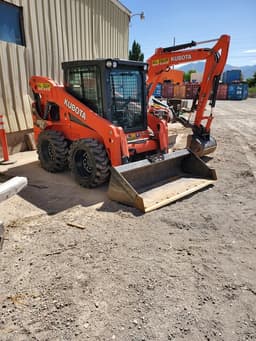 8,000lb. Wheeled Skid Steer Kubota SSV75 8,000lb. Wheeled Skid Steer Kubota SSV75