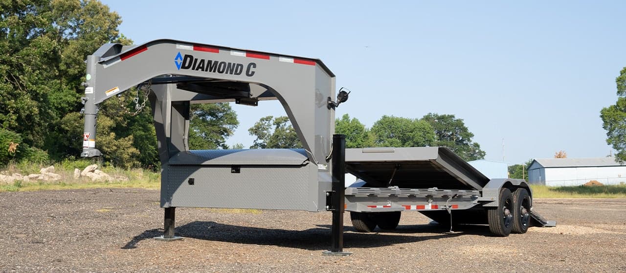Diamond C 26' Gooseneck Deck Over Tilt Trailer Diamond C 26' Gooseneck Deck Over Tilt Trailer